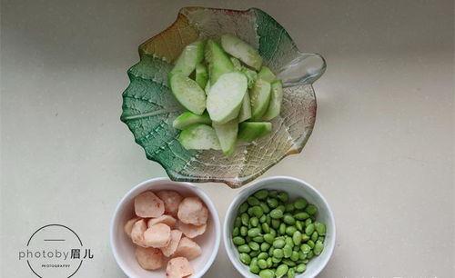 女人梦到吃鲜瓜,女人梦到吃鲜瓜的神秘寓意