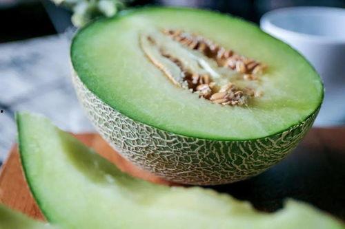 吃蜜瓜拉肚子,揭秘夏日消暑水果的食用之道