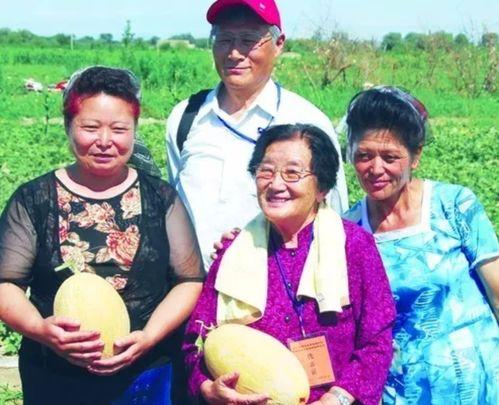 卫老师吃瓜能唱戏,吃瓜也能唱戏的多元魅力